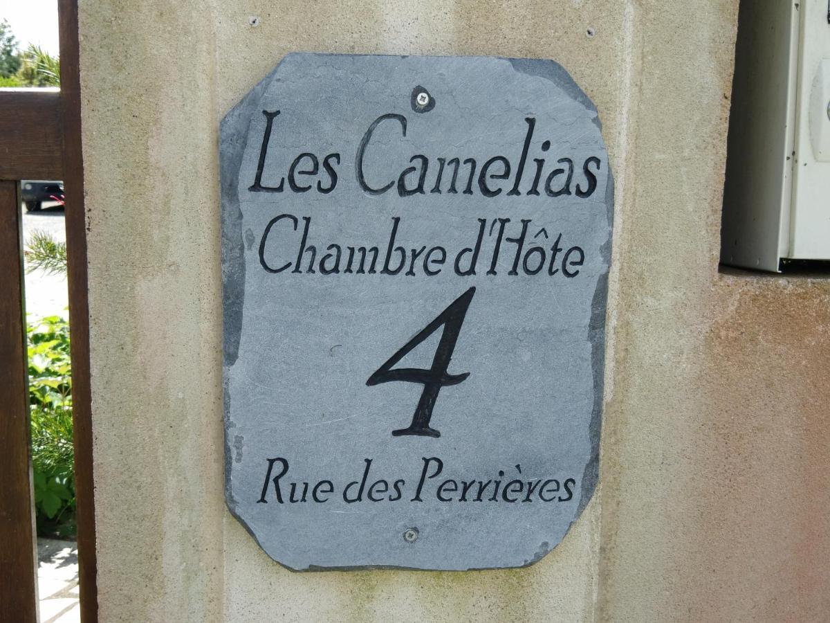 לינה וארוחת בוקר ביניק Les Camelias מראה חיצוני תמונה